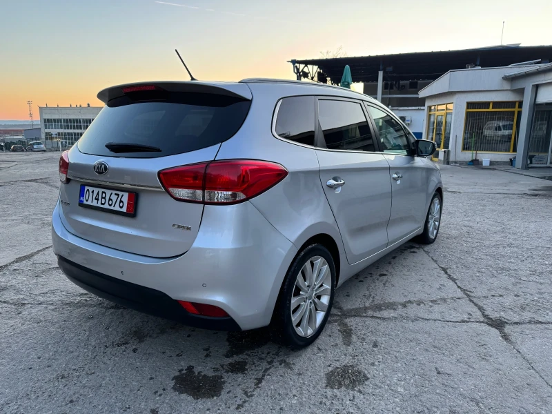 Kia Carens, снимка 6 - Автомобили и джипове - 48911391