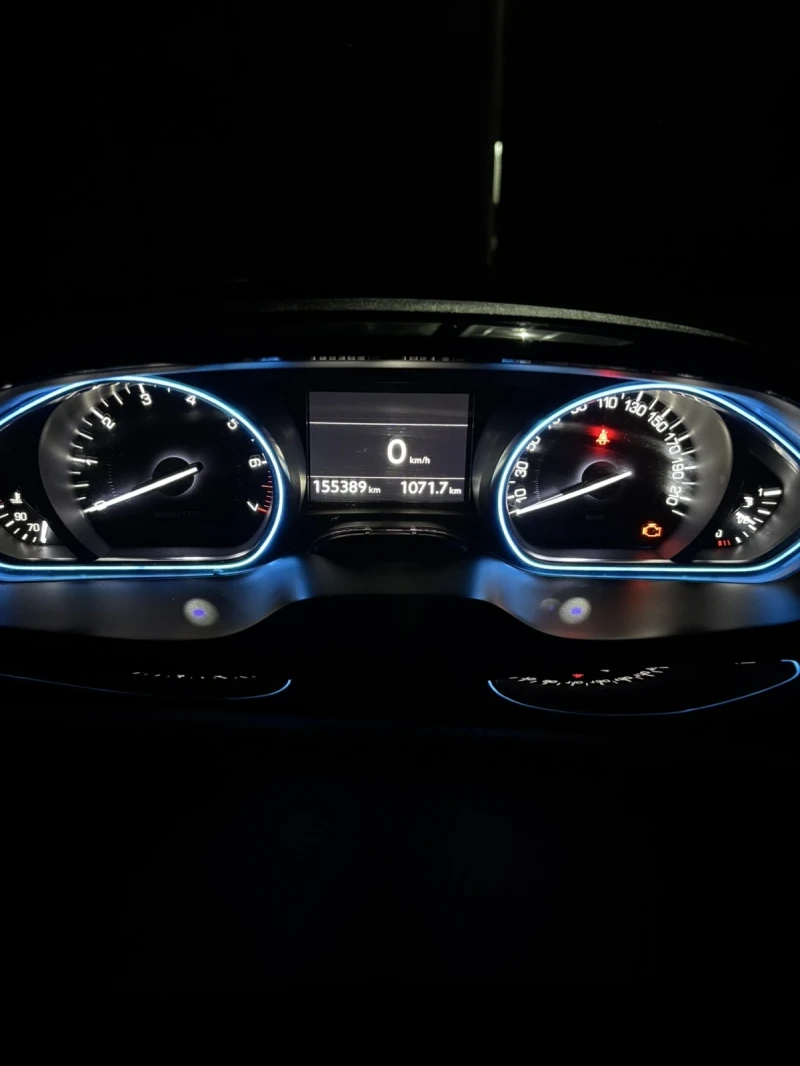 Peugeot 2008, снимка 13 - Автомобили и джипове - 52315287