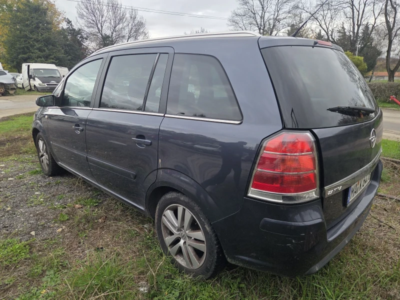 Opel Zafira 1.9CDTI 120к с. 6ск., снимка 4 - Автомобили и джипове - 52370469