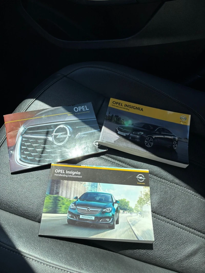 Opel Insignia 1.6 CDTI EURO 6, снимка 15 - Автомобили и джипове - 52617546