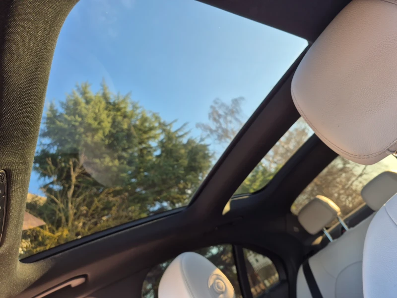 Mercedes-Benz C 300, снимка 11 - Автомобили и джипове - 52878244