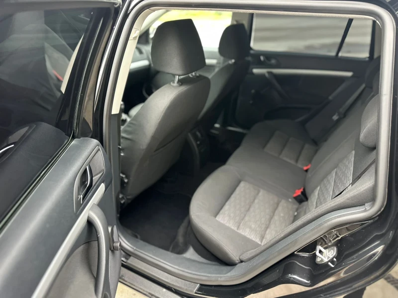 Skoda Octavia 1.6 TDI, снимка 10 - Автомобили и джипове - 52922431