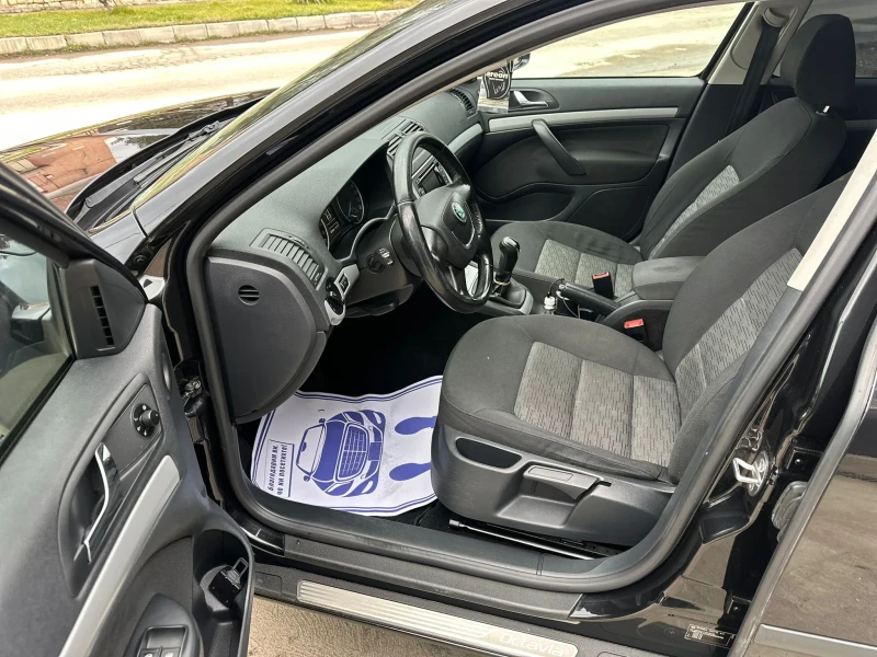 Skoda Octavia 1.6 TDI, снимка 8 - Автомобили и джипове - 52922431