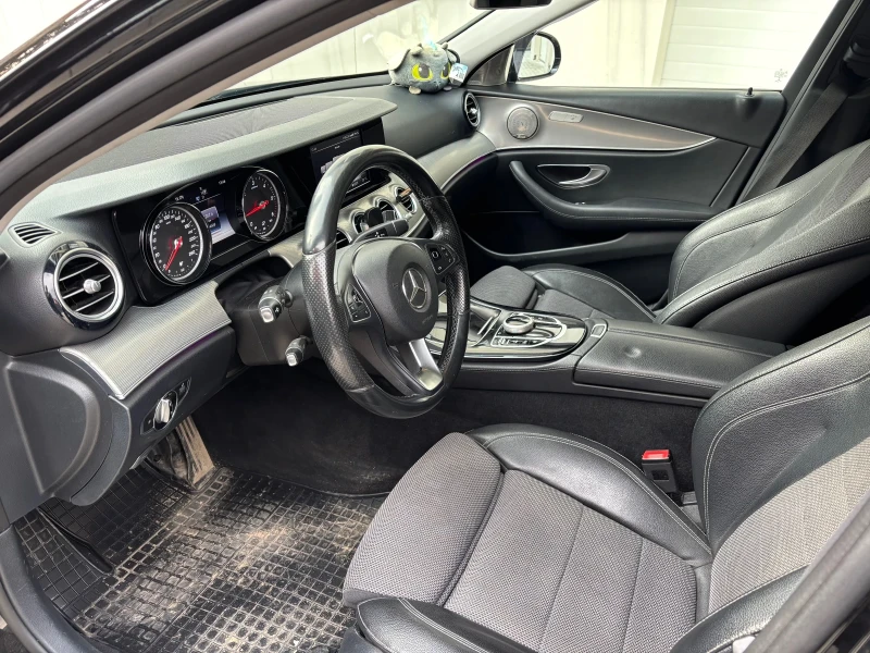 Mercedes-Benz E 220 D/ AMG, снимка 9 - Автомобили и джипове - 52977122