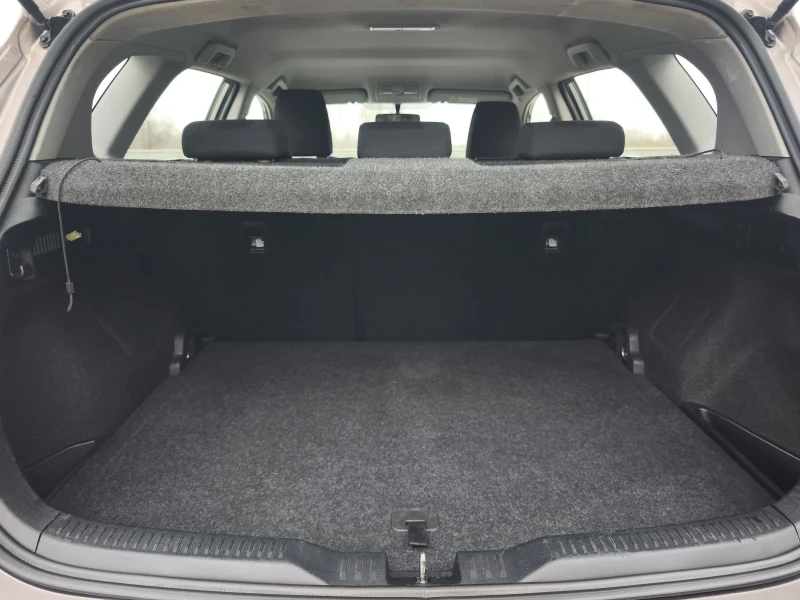 Toyota Auris 1.6i 132kc КАТО НОВА ПЪЛНА СЕРВИЗНА ИСТОРИЯ В ТОЙО, снимка 12 - Автомобили и джипове - 53384904