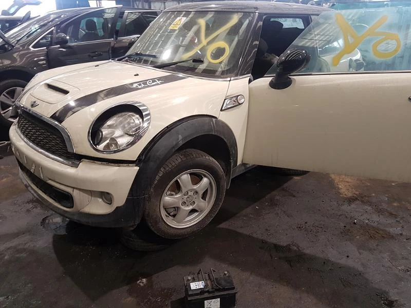 Mini Cooper s 1.6/2.0sdчасти, снимка 3 - Автомобили и джипове - 18111651