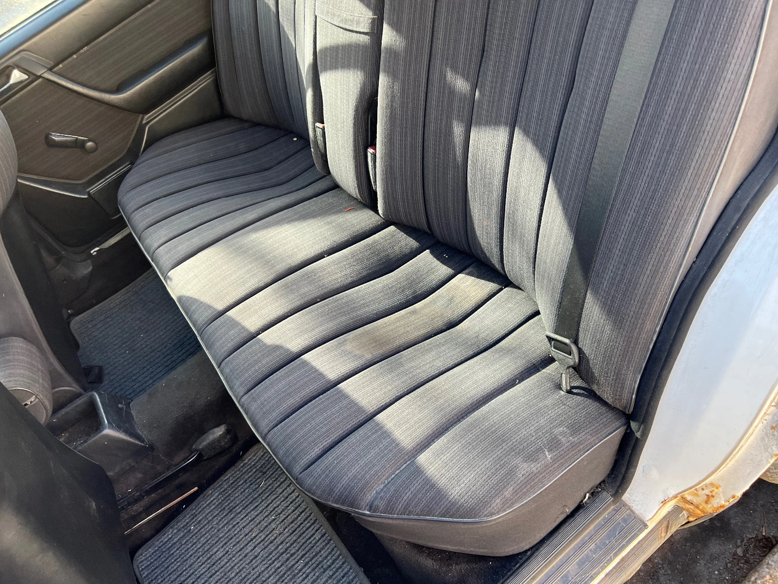 Mercedes-Benz 124 2,0 122   | Mobile.bg   11