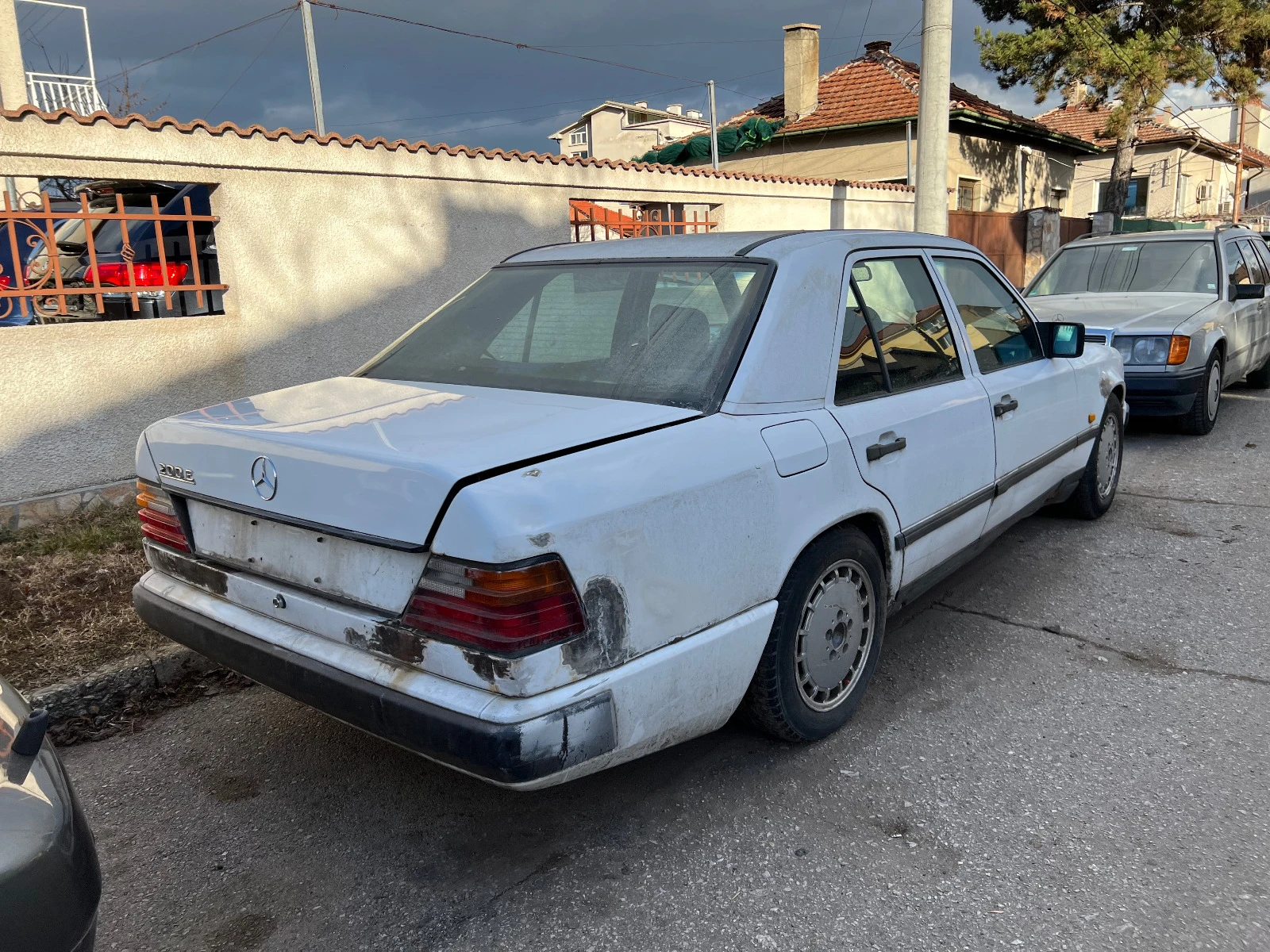 Mercedes-Benz 124 2,0 122кс на части - изображение 7