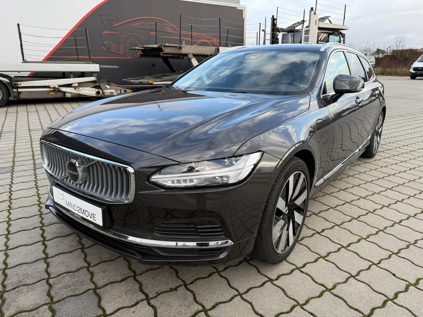 Volvo V90 T6 Core - AWD - Хибрид - изображение 2