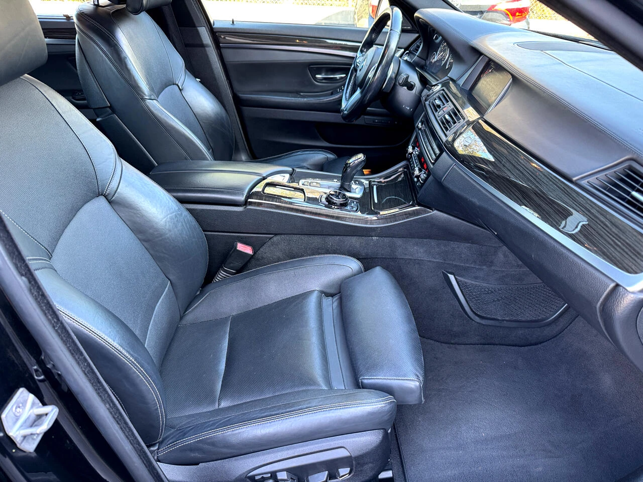 BMW 550 M-PACK* DISTRONIK* HEADUP* HARMAN* ОБДУХ* ВАКУМ* М - изображение 10