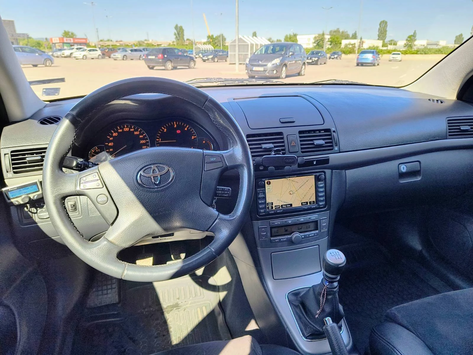 Toyota Avensis 2.0 D4D 126кс Фейс - изображение 6