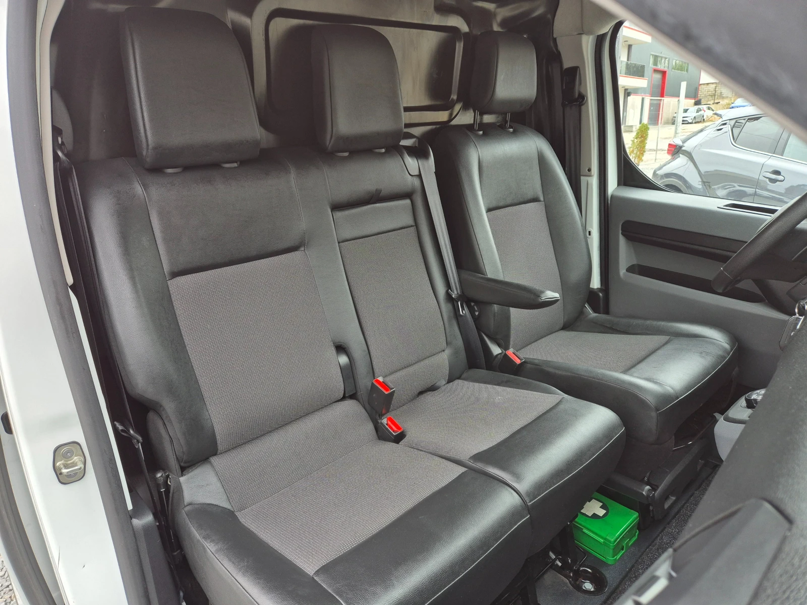 Citroen Jumpy 2.0 HDI-AVTOMAT - изображение 10