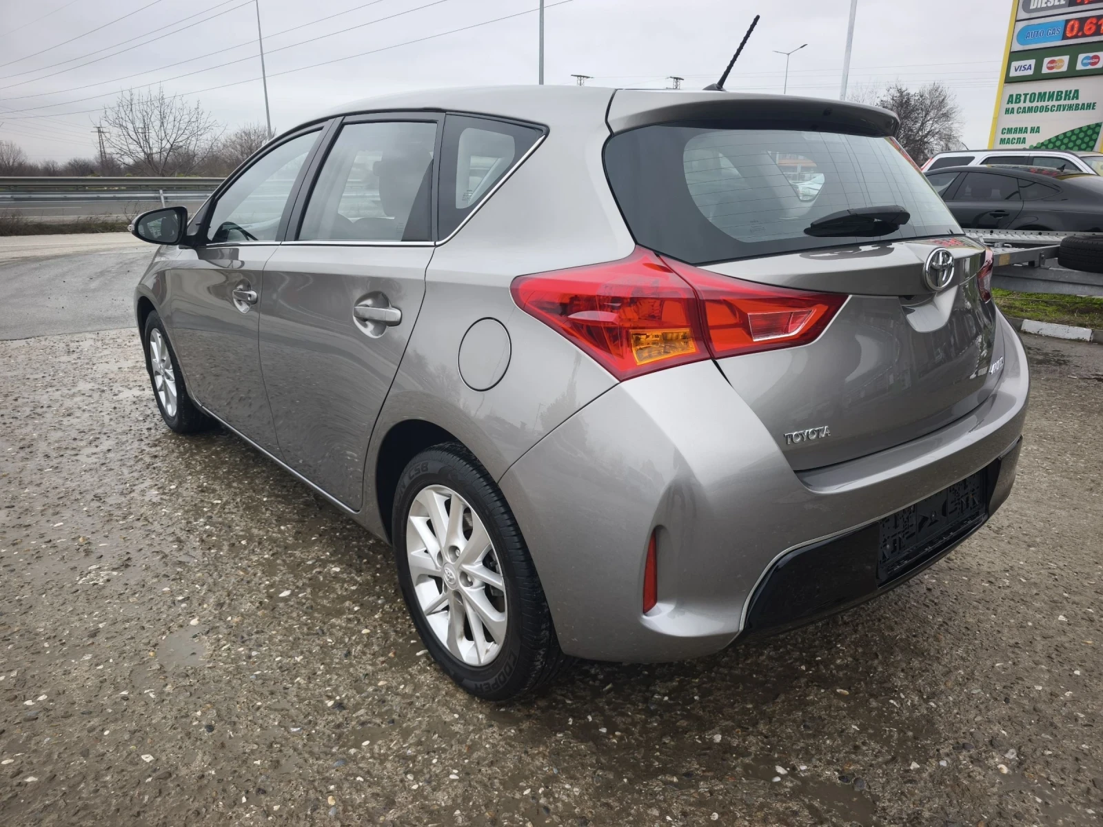 Toyota Auris 1.6i 132kc ���� ���� ����� �������� ������� � ���� | Mobile.bg � ����������� 5