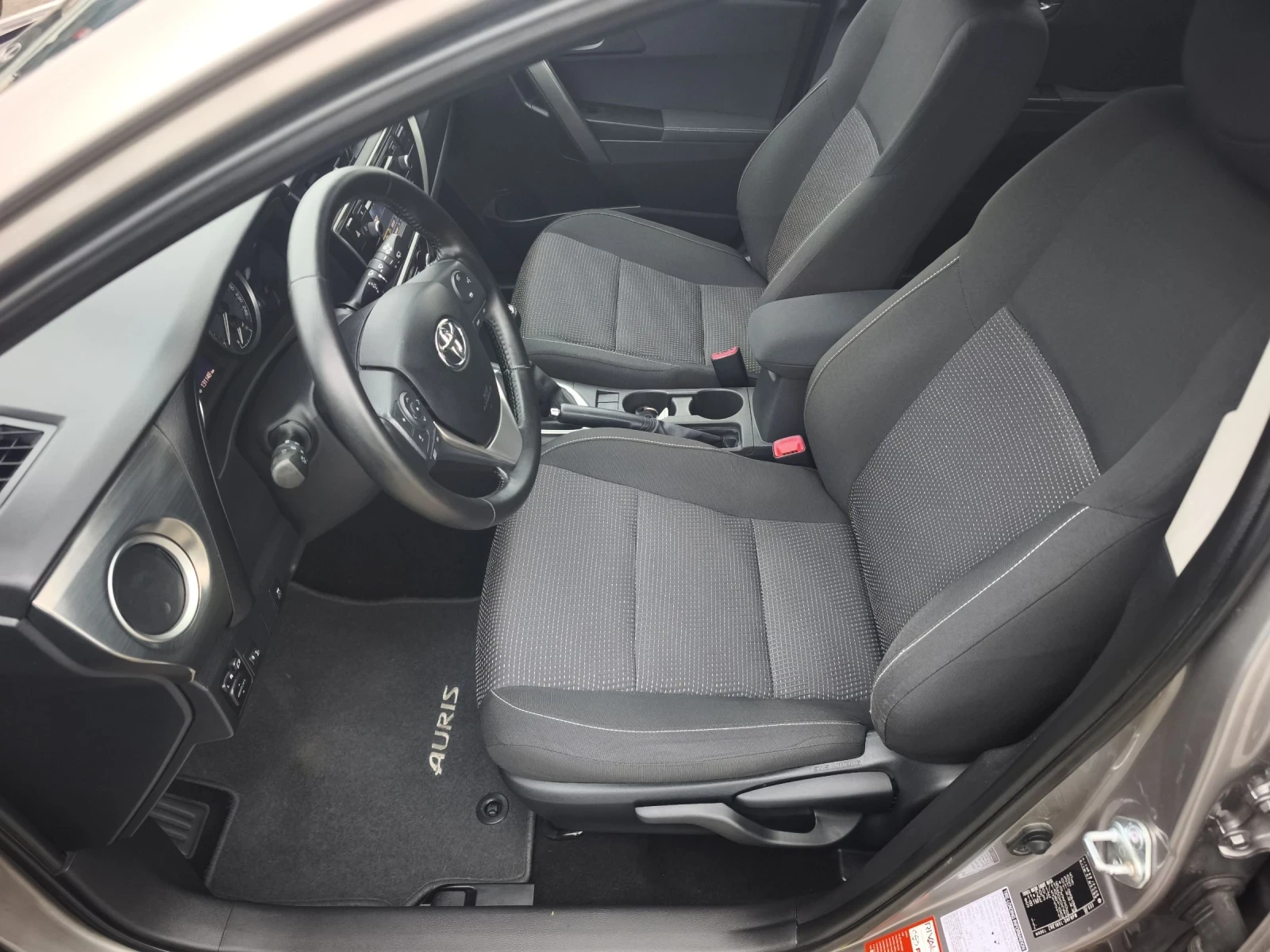 Toyota Auris 1.6i 132kc ���� ���� ����� �������� ������� � ���� | Mobile.bg � ����������� 8