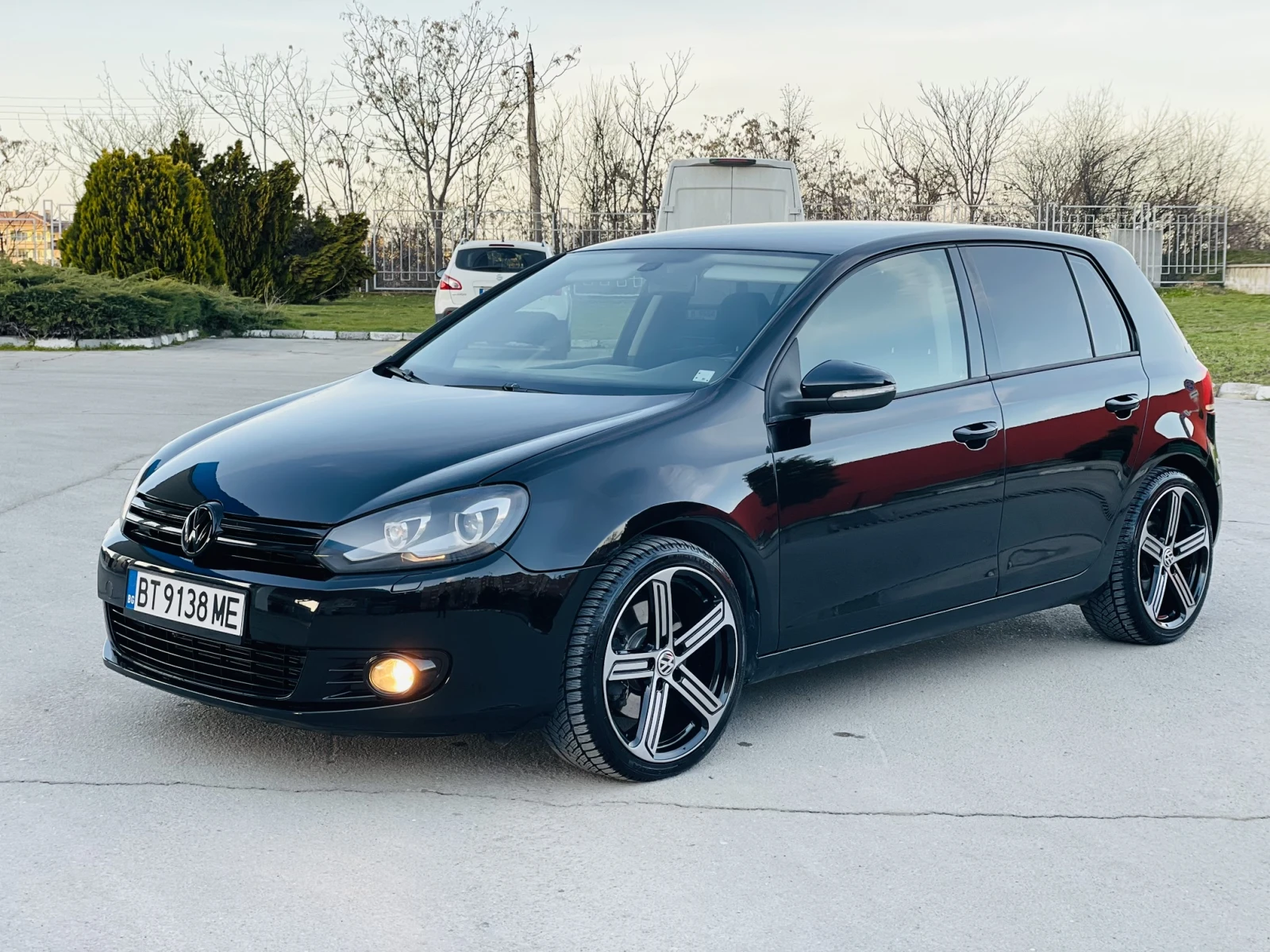 VW Golf 2.0TDI* 140* HIGHLINE* КОЖА* FULL, снимка 4 - Автомобили и джипове - 53434372