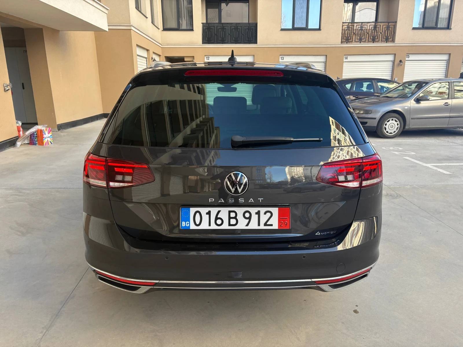 VW Passat Elegance, Digital, 4Motion, Сервизна История, снимка 6 - Автомобили и джипове - 53838363