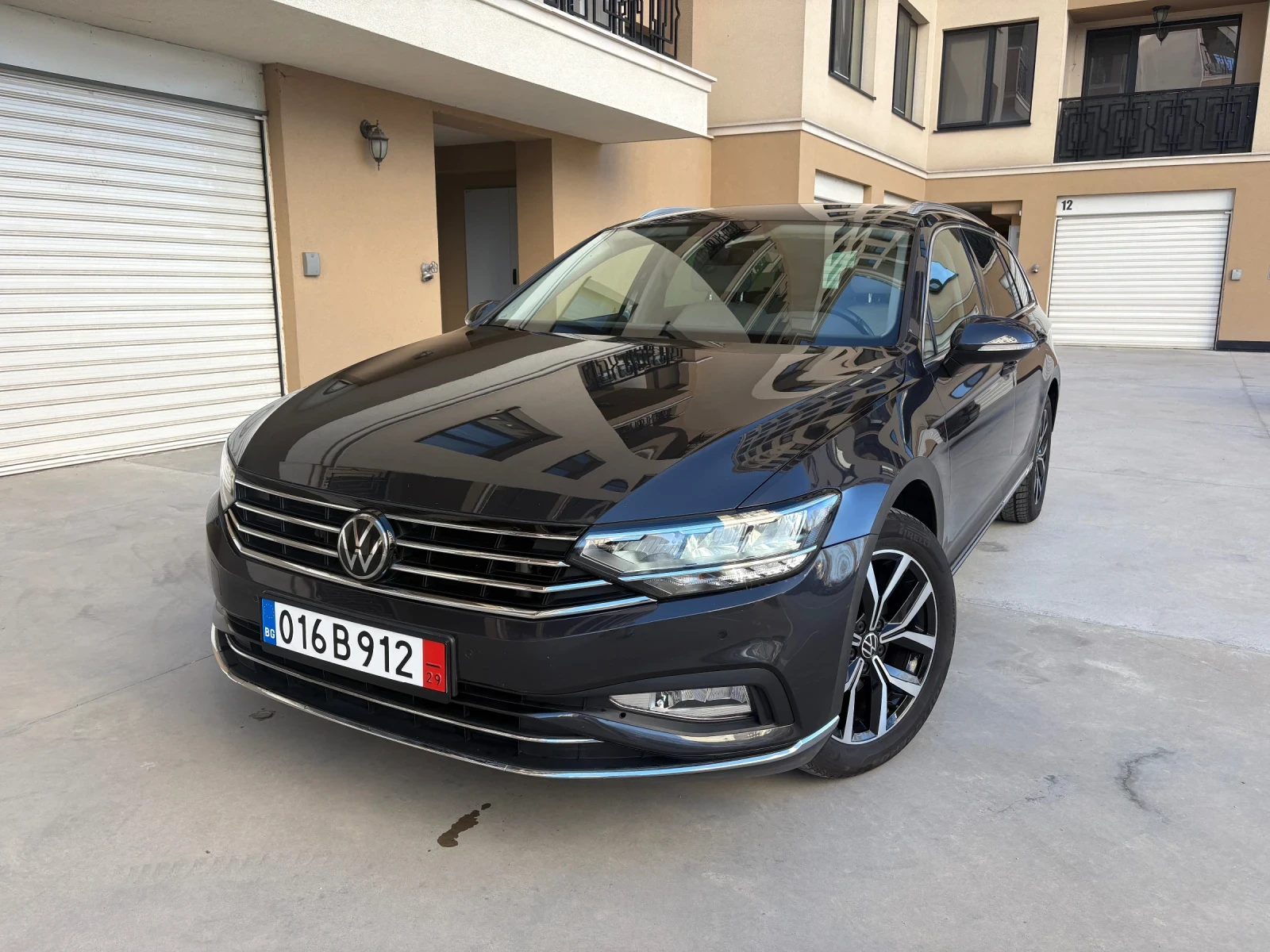 VW Passat Elegance, Digital, 4Motion, Сервизна История