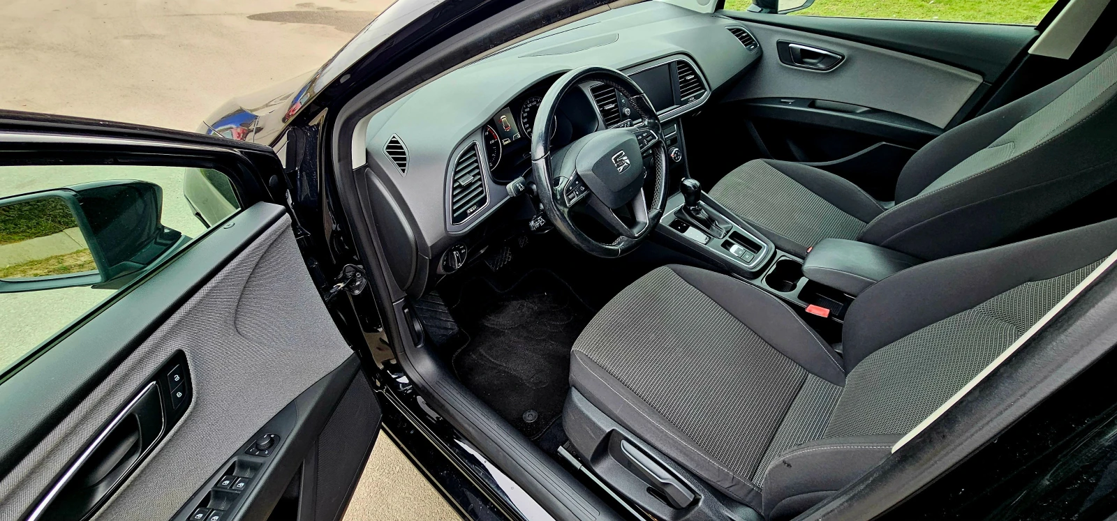 Seat Leon 1.4 TGI, снимка 8 - Автомобили и джипове - 53845639