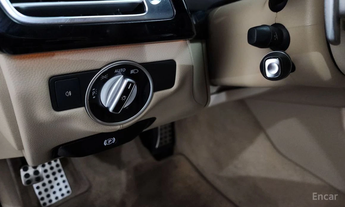 Mercedes-Benz CLS 63 AMG HARMON* KARDON* �������* ���������* �����* ������* | Mobile.bg � ����������� 11