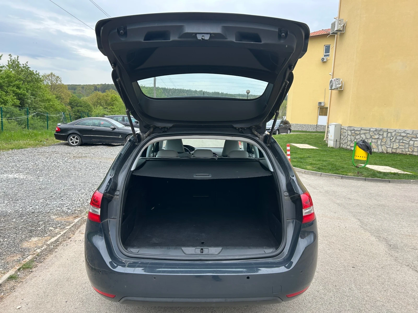 Peugeot 308 1.2i Automat Evro6, снимка 13 - Автомобили и джипове - 54523454