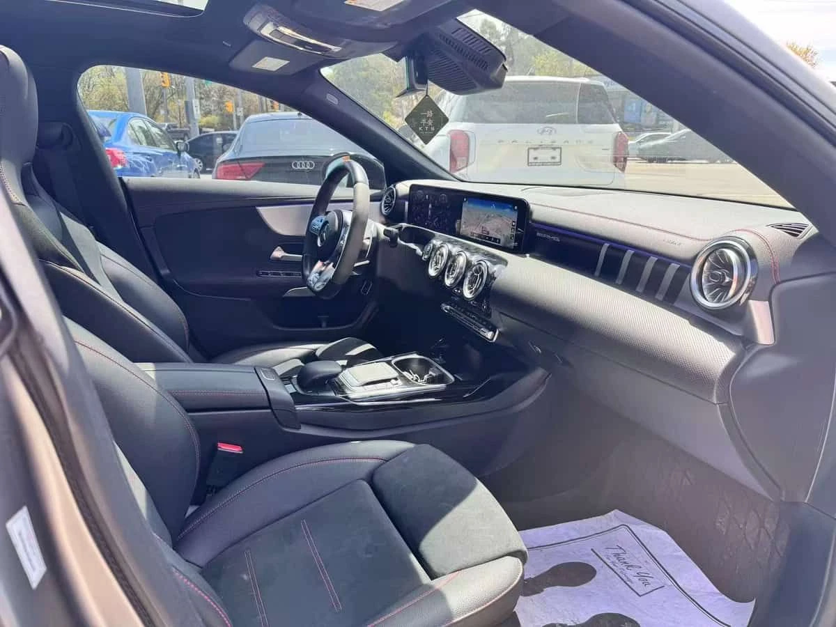 Mercedes-Benz CLA AMG 35  CARFAX, снимка 11 - Автомобили и джипове - 54620126