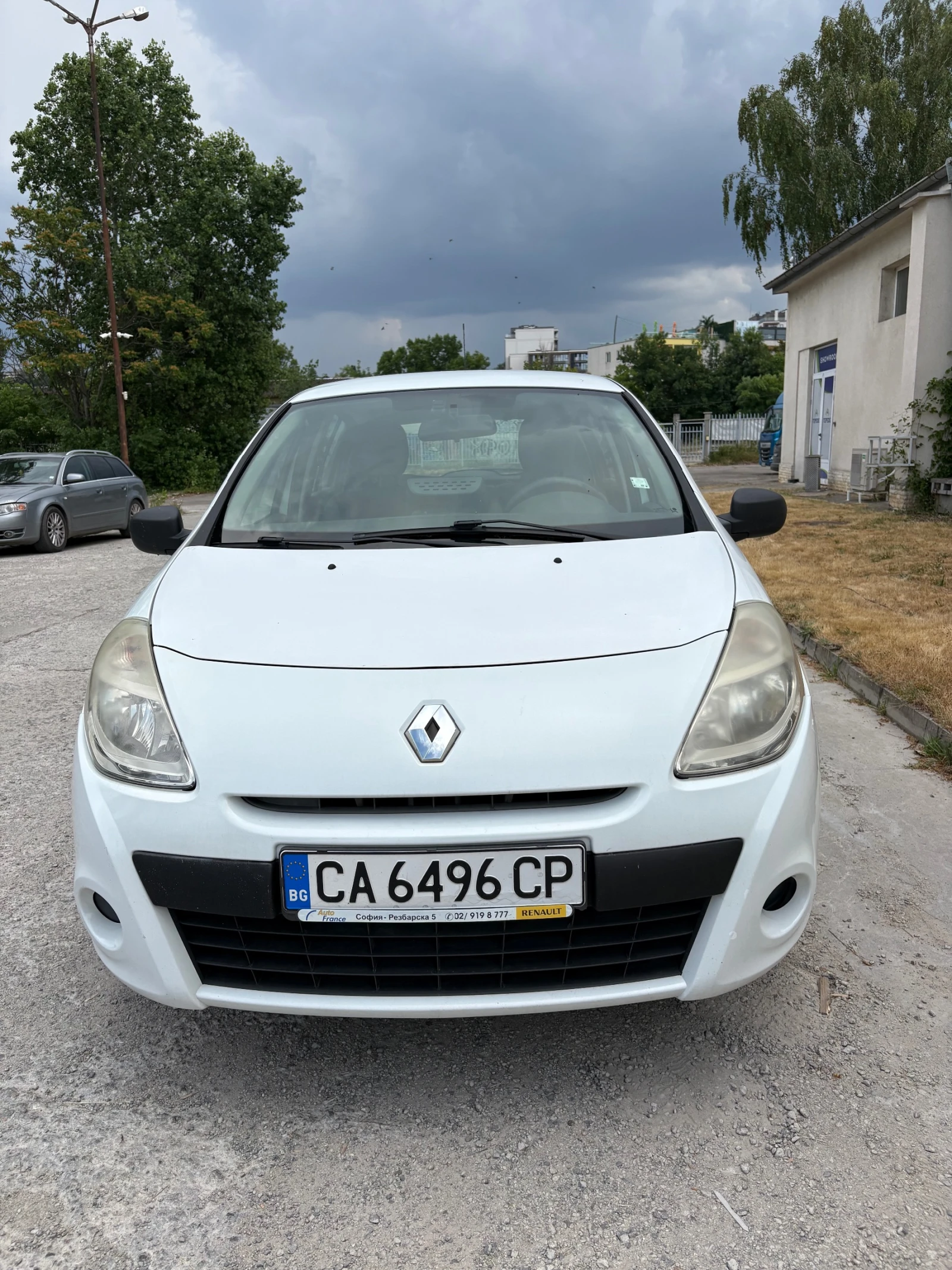 Renault Clio /CarPlay/LED/CAMERA/Heat seat/NAVI, снимка 12 - Автомобили и джипове - 55121826