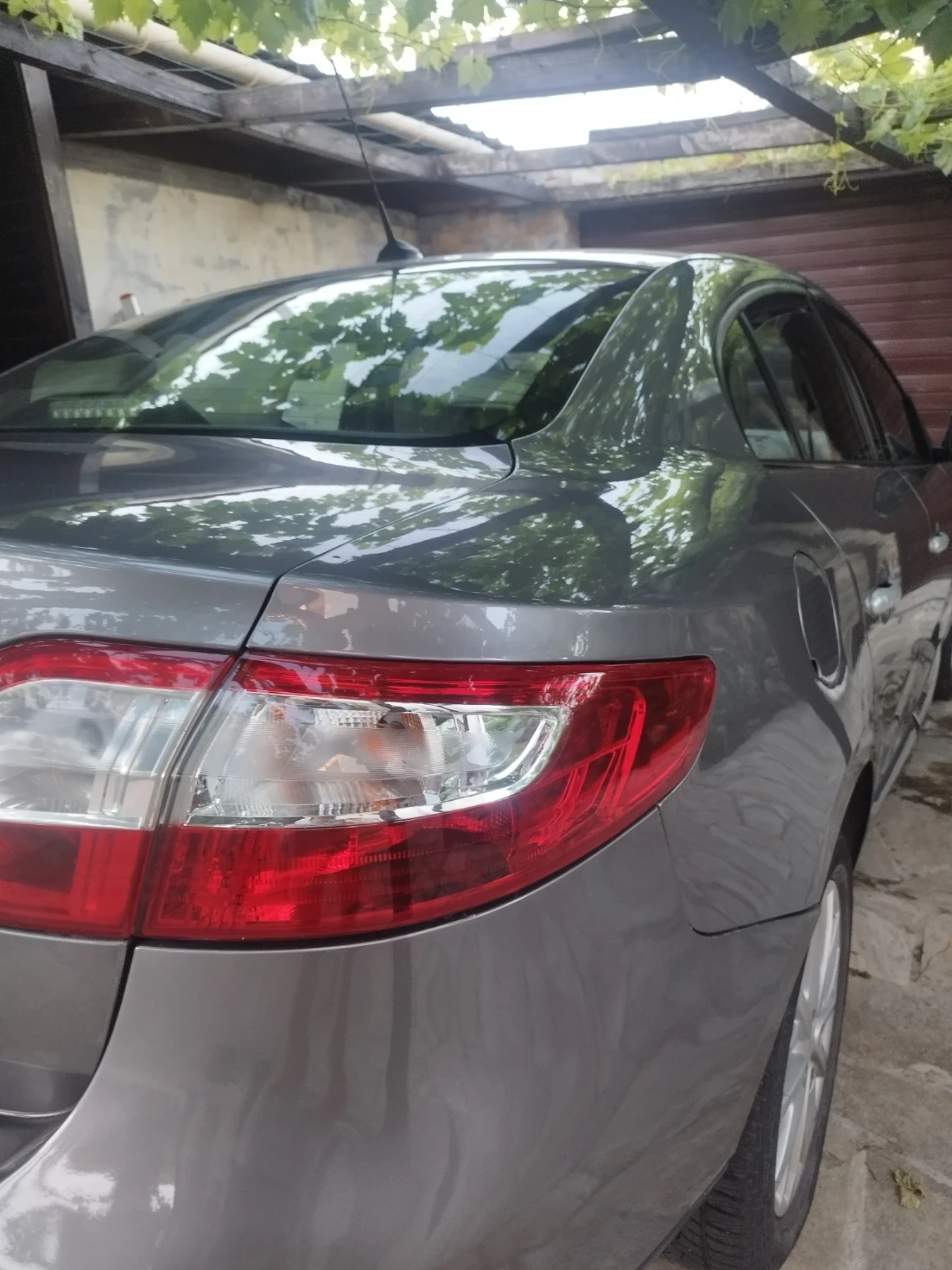 Renault Fluence, снимка 2 - Автомобили и джипове - 55412957
