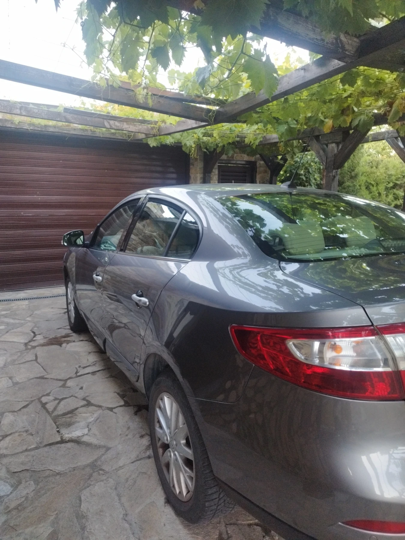 Renault Fluence, снимка 9 - Автомобили и джипове - 55412957