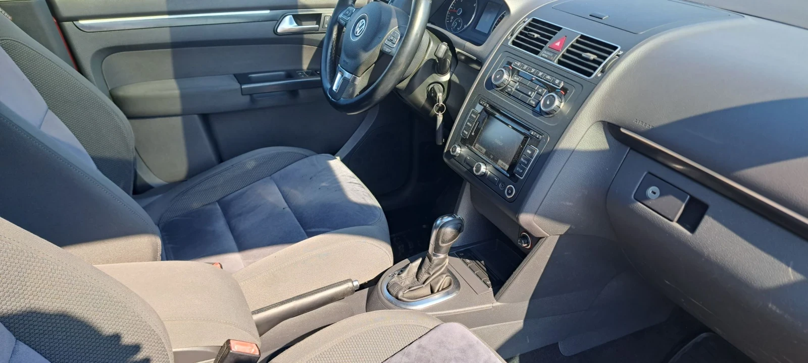 VW Touran 2.0TDI-170к.с Confort line, снимка 12 - Автомобили и джипове - 55569106