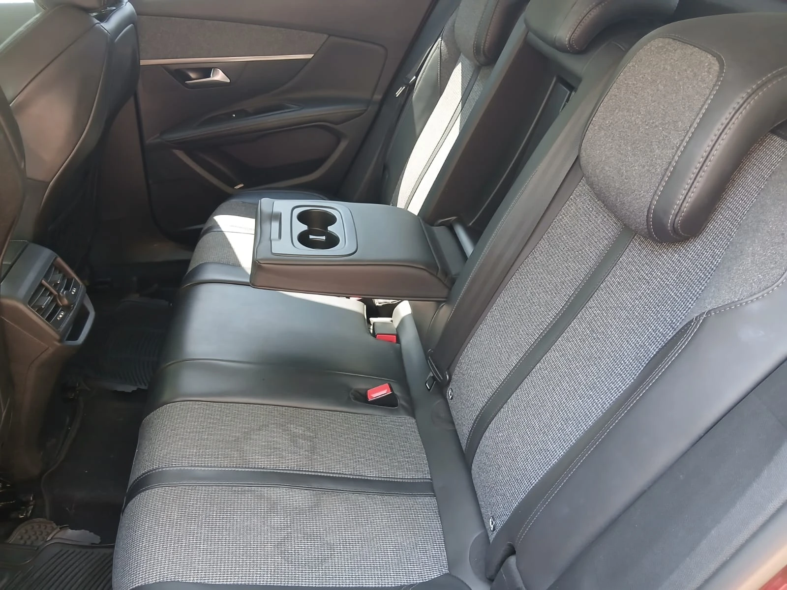 Peugeot 3008 1-ви собственик!!!!!, снимка 8 - Автомобили и джипове - 55596838