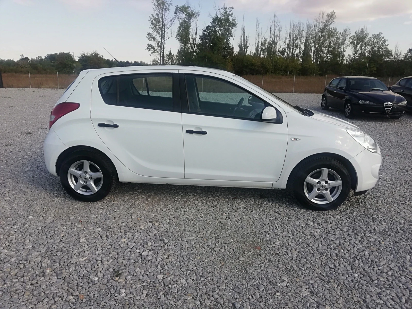 Hyundai I20 1.25i kli italia, снимка 7 - Автомобили и джипове - 56252220