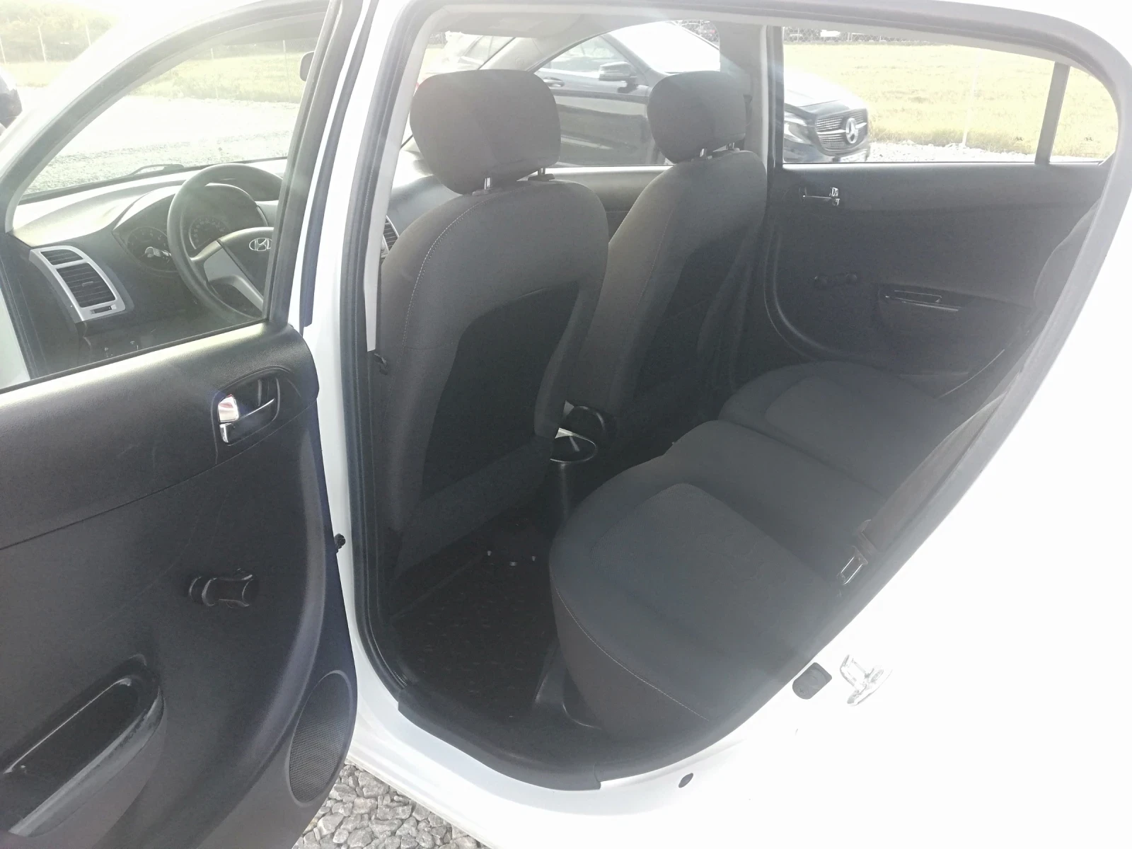 Hyundai I20 1.25i kli italia, снимка 10 - Автомобили и джипове - 56252220