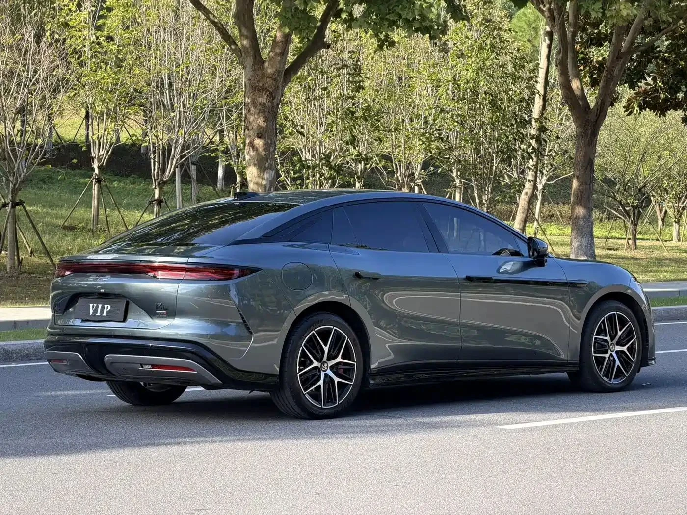 BYD HAN, снимка 2 - Автомобили и джипове - 56686262