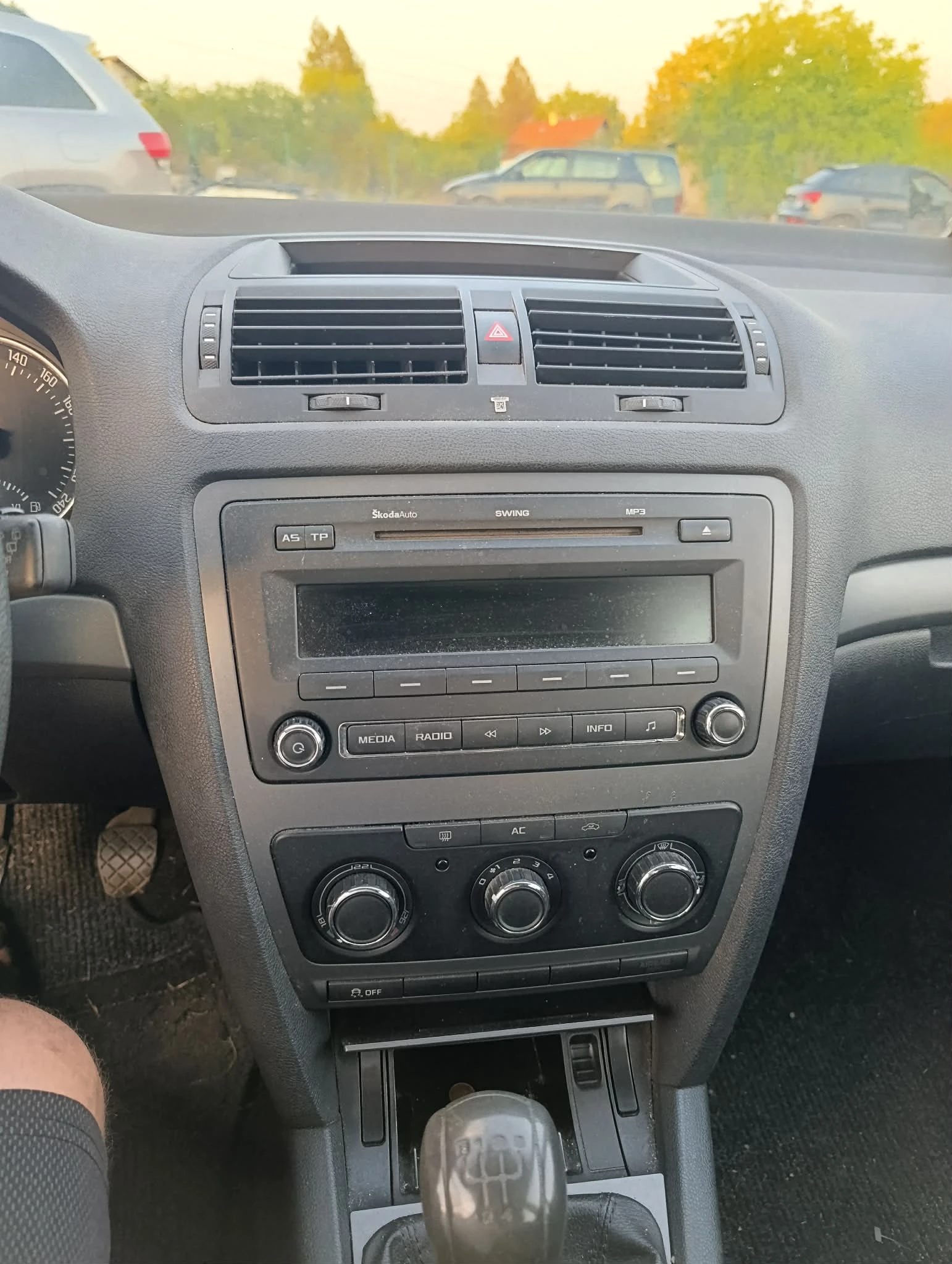 Skoda Octavia 1.6TDI, снимка 7 - Автомобили и джипове - 56722624