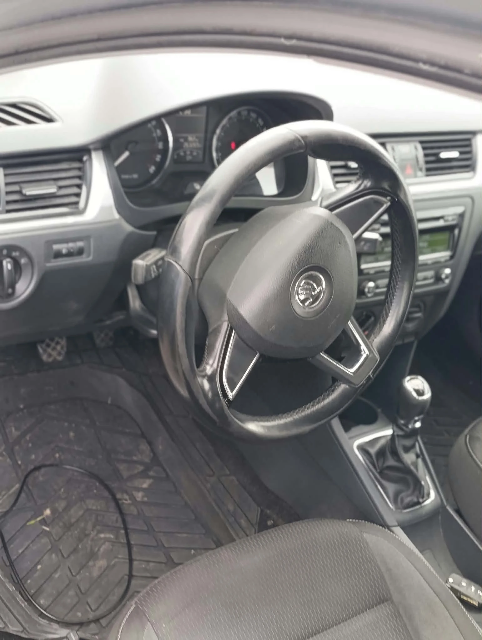 Skoda Octavia 1.6TDI, снимка 9 - Автомобили и джипове - 56722624