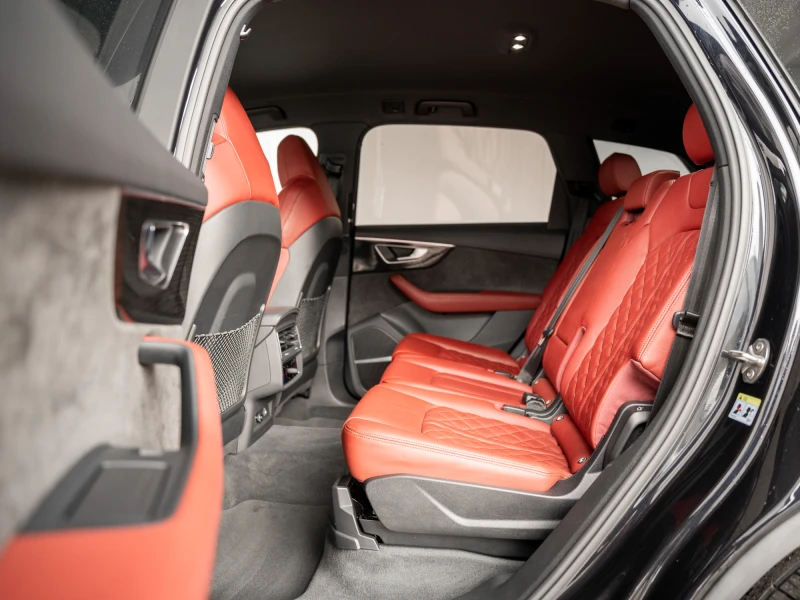 Audi SQ7 4.0* TDI* MATRIX* B&O-3D* MEMORY* DISTR* , снимка 14 - Автомобили и джипове - 51114598
