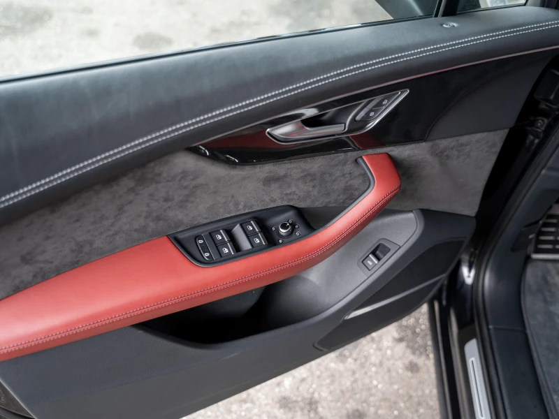 Audi SQ7 4.0* TDI* MATRIX* B&O-3D* MEMORY* DISTR* , снимка 5 - Автомобили и джипове - 51114598