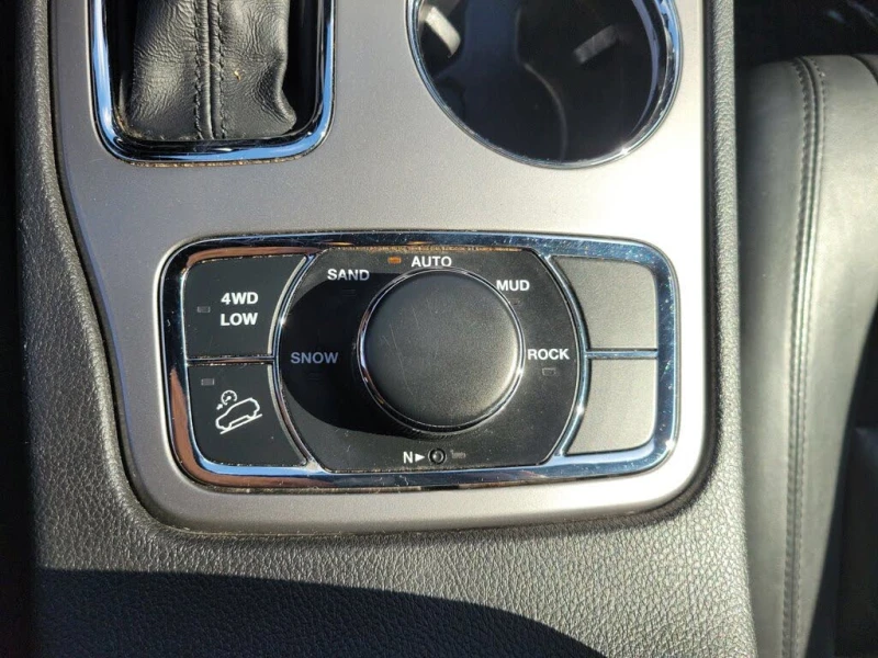 Jeep Grand cherokee !Limited 4WD!* АвтоКредит* Цена до БГ* , снимка 8 - Автомобили и джипове - 53471747