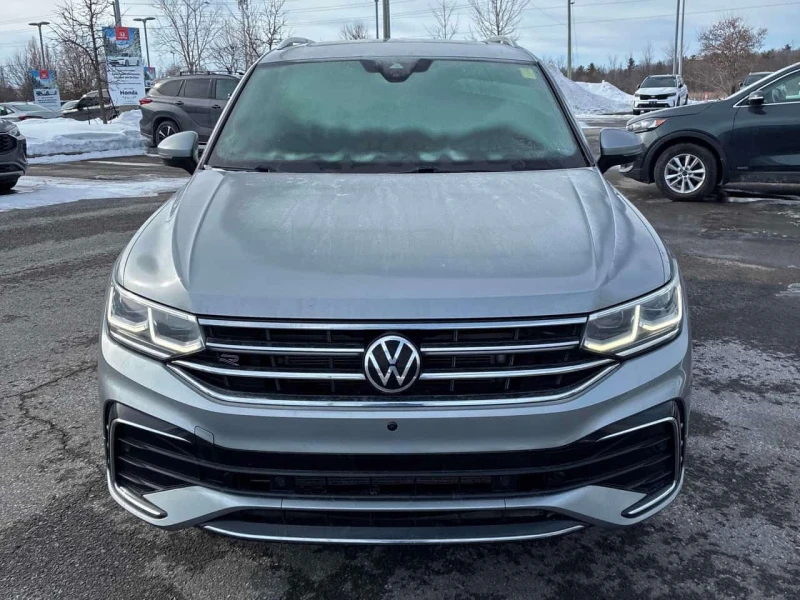 VW Tiguan * Highline R Line * CARFAX * ЦЕНА ДО БГ, снимка 6 - Автомобили и джипове - 53537816