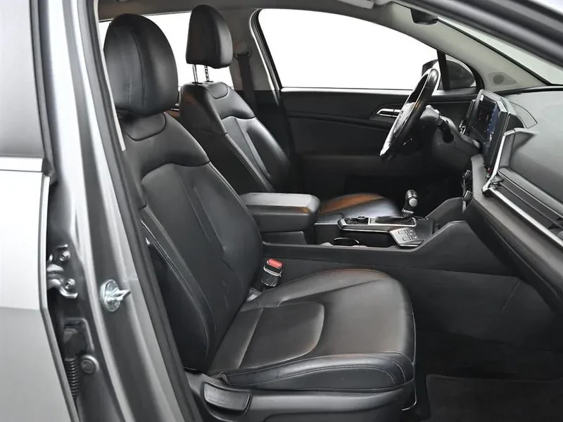 Kia Sportage Diesel 2.0 4Wd Trendy, снимка 9 - Автомобили и джипове - 56126610