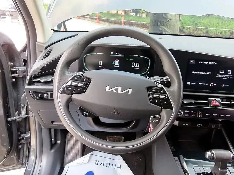 Kia Niro, снимка 8 - Автомобили и джипове - 56719802
