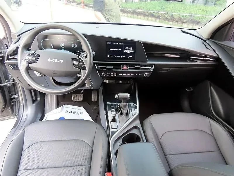 Kia Niro, снимка 7 - Автомобили и джипове - 56719802