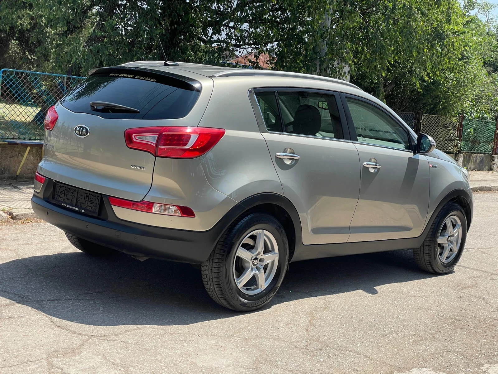 Kia Sportage 2.0CRDI* ACTIVE* 4X4*  - изображение 4