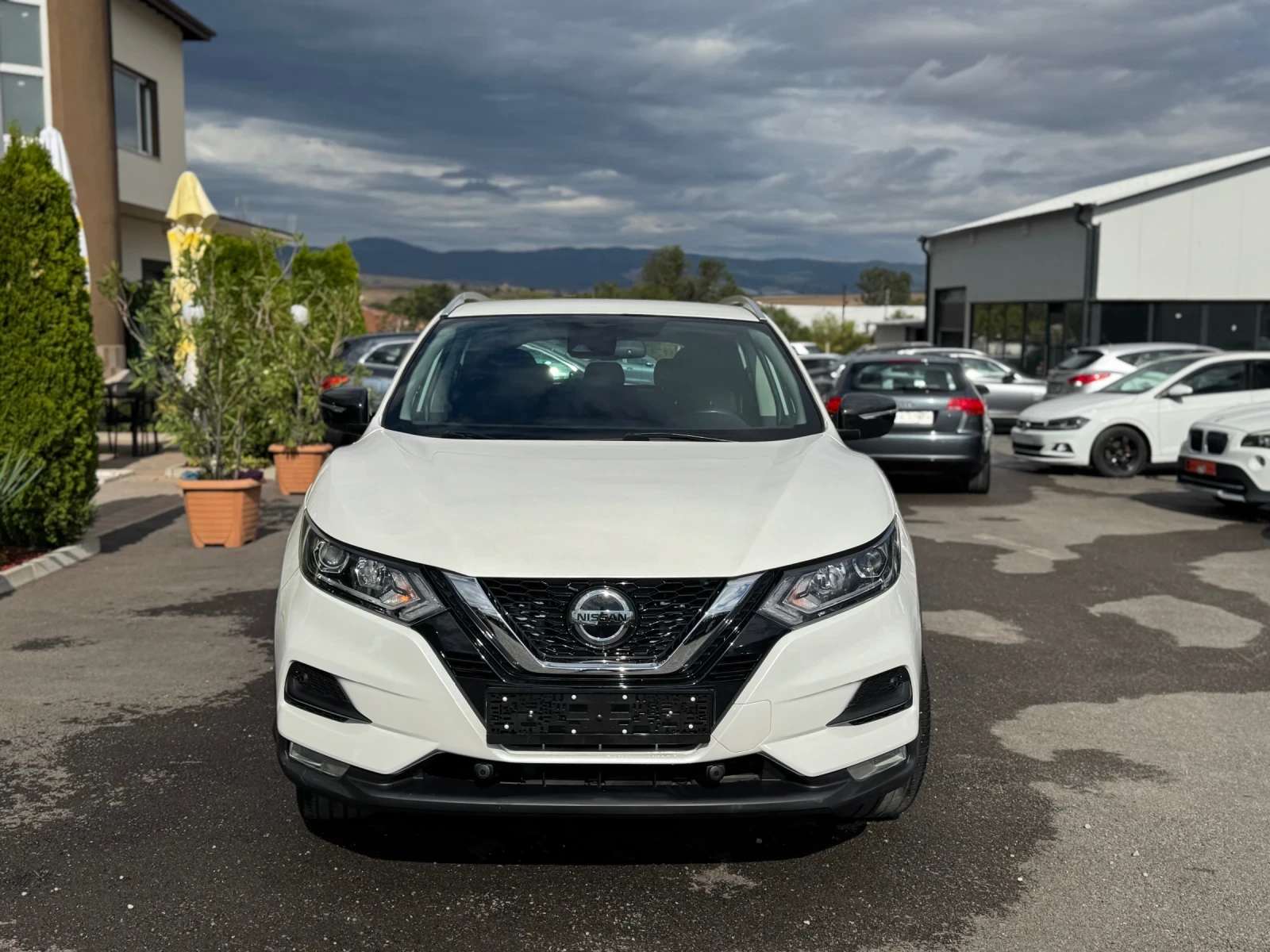 Nissan Qashqai 1.3i 90000km - изображение 2
