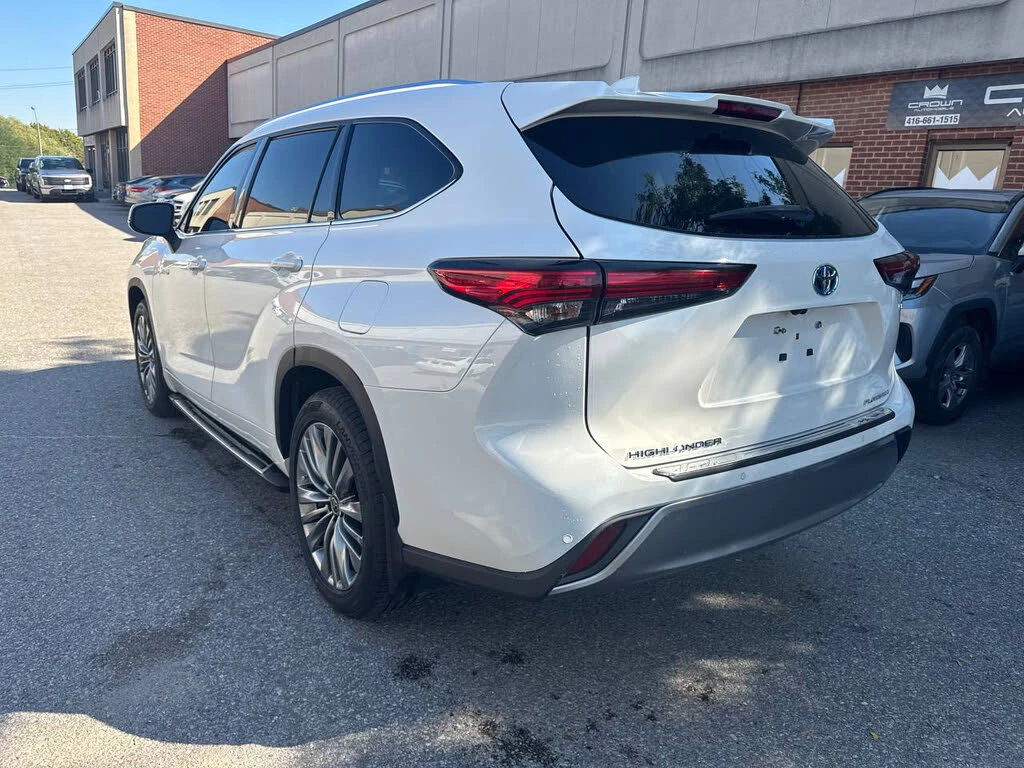 Toyota Highlander Hybrid Platinum PANO* CAM* ОБДУХВАНЕ* BLINDSPOT*  - изображение 4