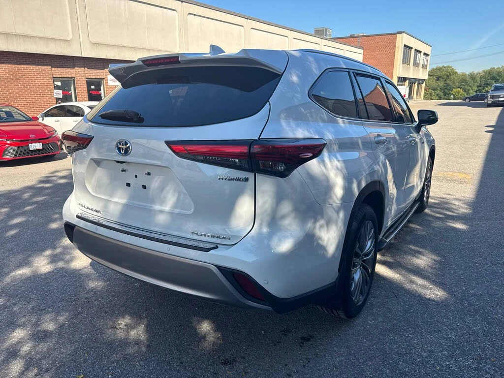 Toyota Highlander Hybrid Platinum PANO* CAM* ОБДУХВАНЕ* BLINDSPOT*  - изображение 5