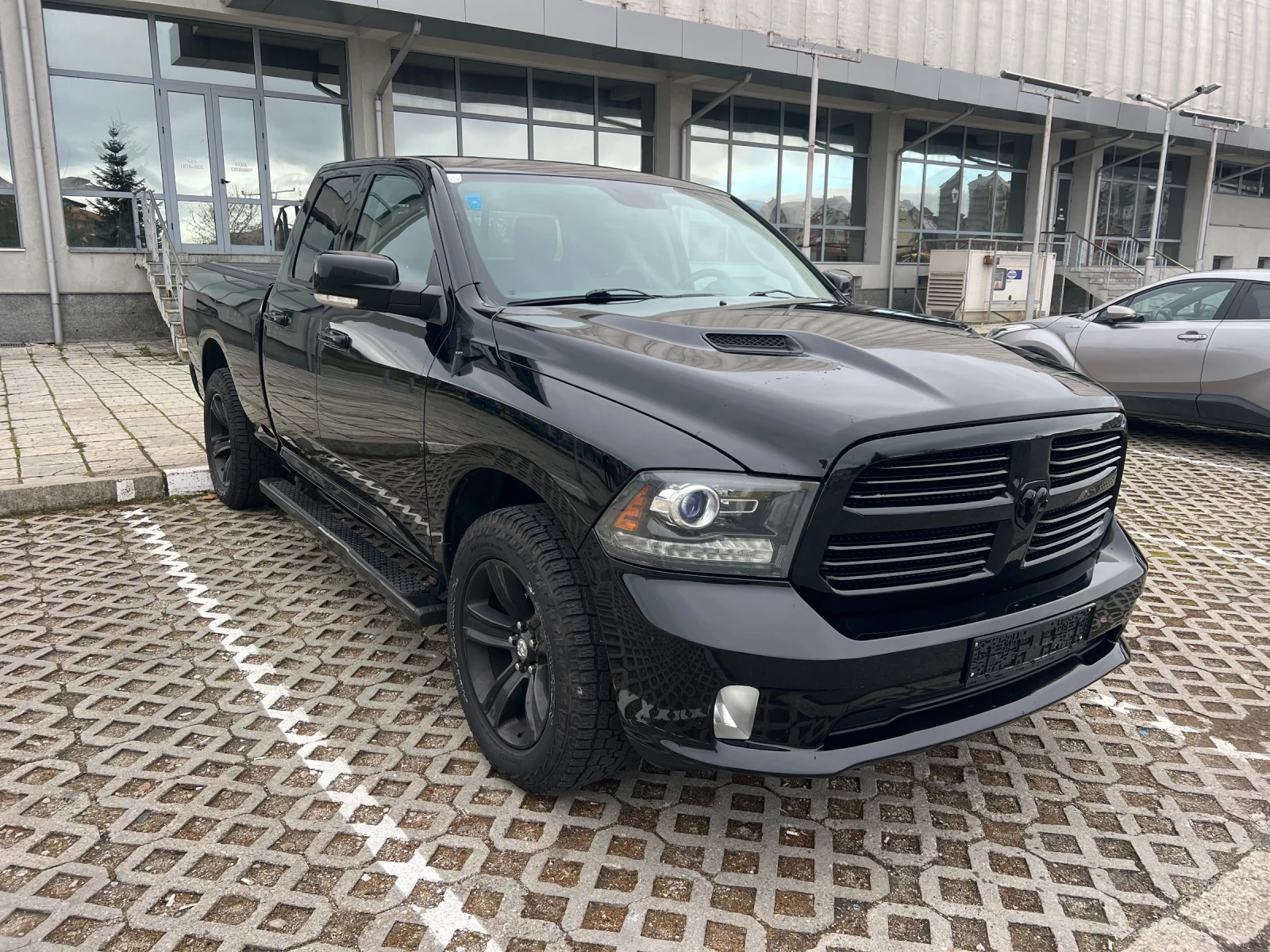 Dodge RAM 1500 Sport 5.7hemi Европейски - изображение 7