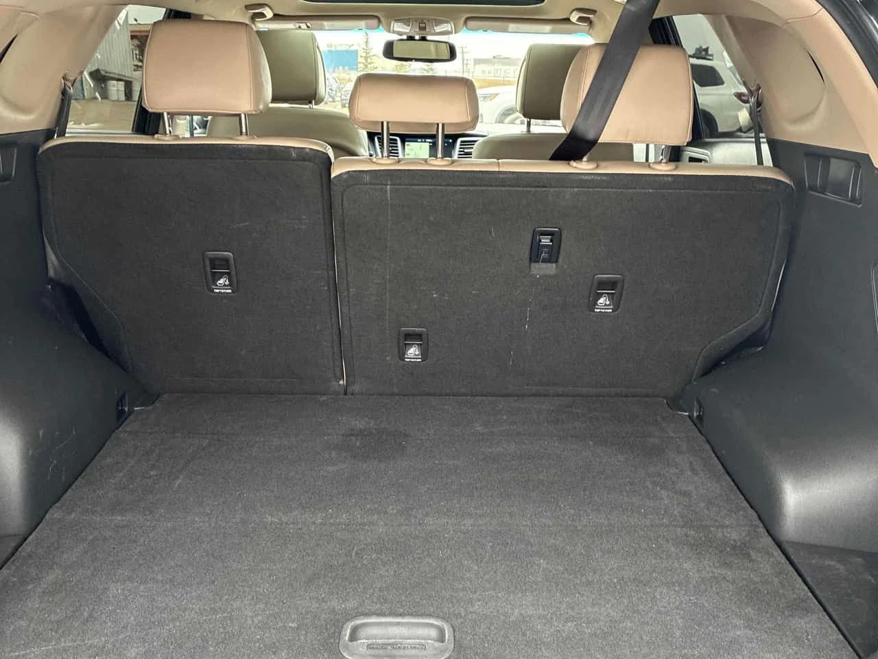 Hyundai Tucson * Luxury * ПОДГРЕВ * ОТ ПРЕДСТАВИТЕЛСТВО, снимка 12 - Автомобили и джипове - 54111129