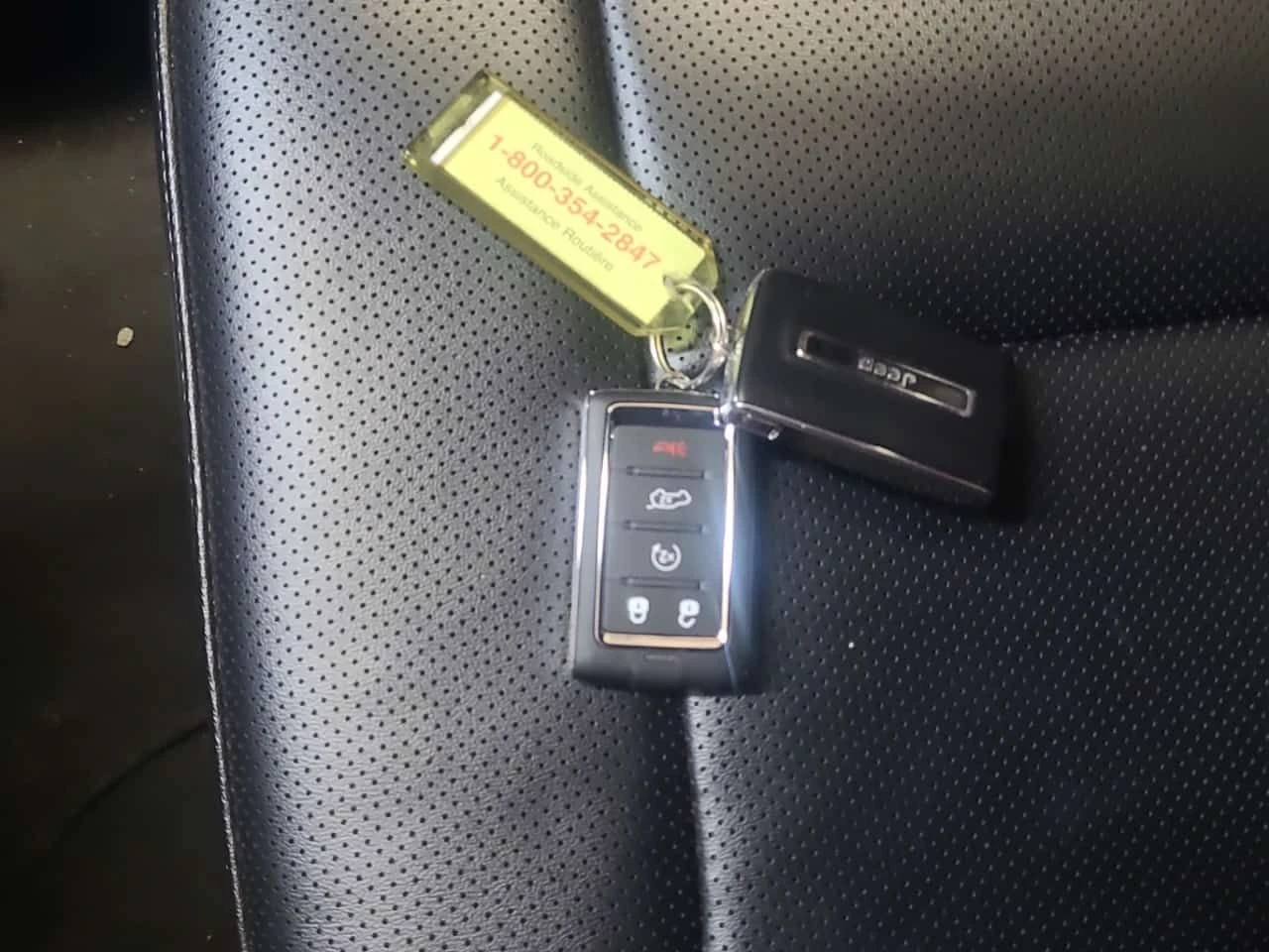 Jeep Grand cherokee LIMITED| ОБДУХВАНЕ| 360 КАМЕРИ| ПАНОРАМА| 2 КЛЮЧА|, снимка 17 - Автомобили и джипове - 54111683