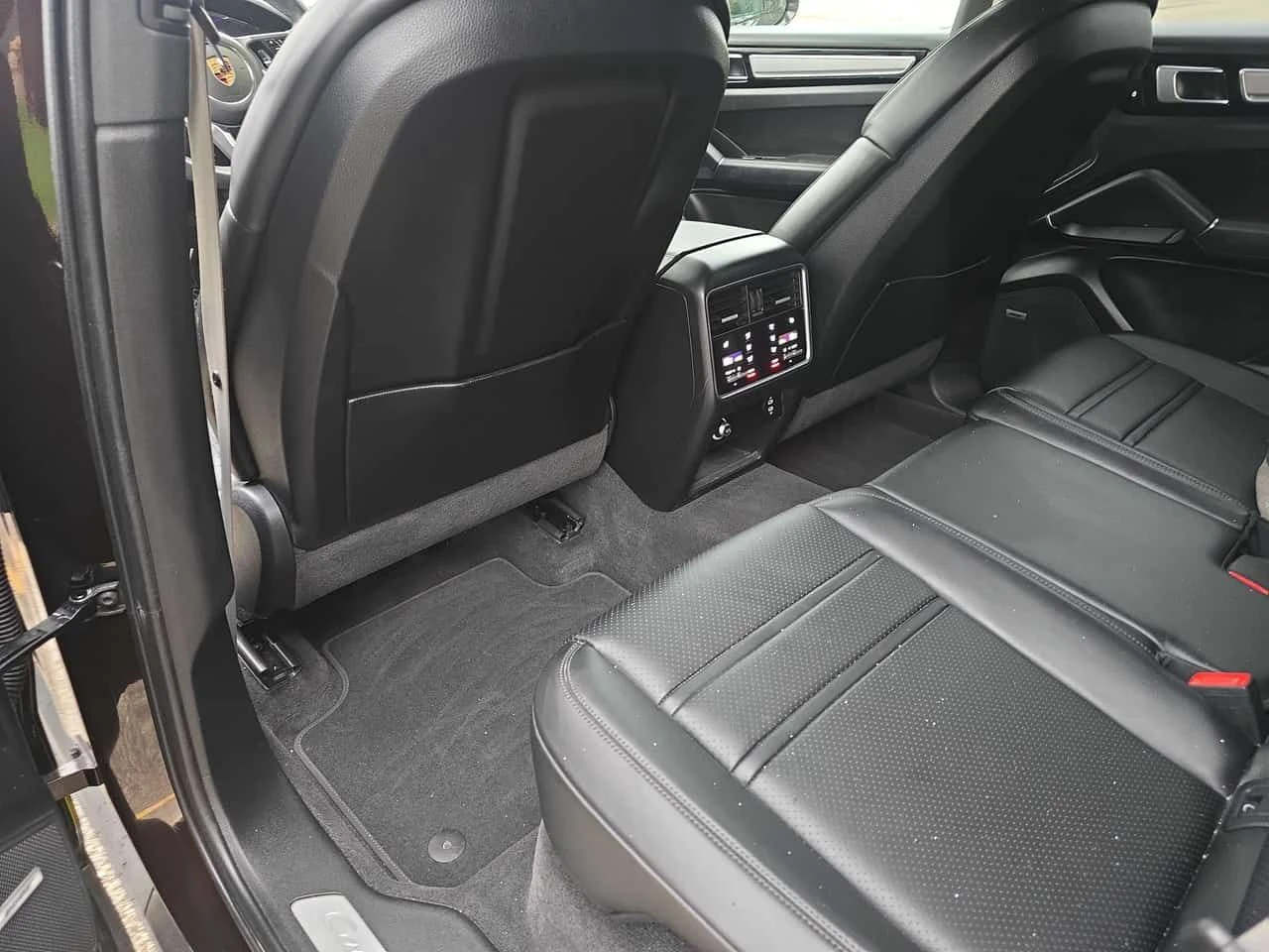 Porsche Cayenne * AWD * CARFAX * ПОДГРЕВИ * ПАНО * KEYLESS * , снимка 14 - Автомобили и джипове - 54618298